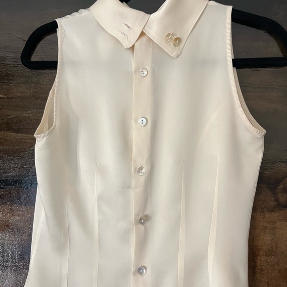 Silk 100% Sleeveless Pearl White Blouse - Picture 3 of 3